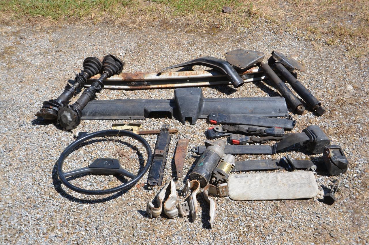 Lot de Pièces CITROEN 2CV 6 LesAnciennes.com