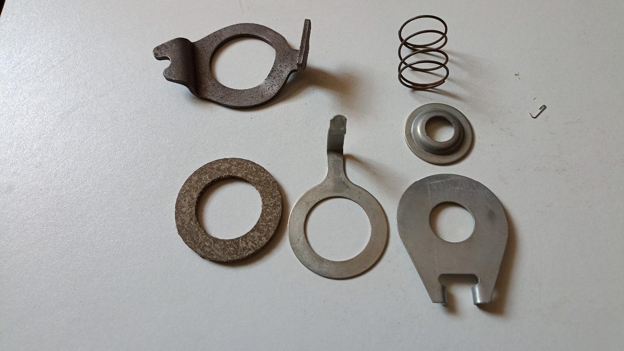 Lot de pièces MZ MZ ETZ 250 ETZ 250 LesAnciennes.com