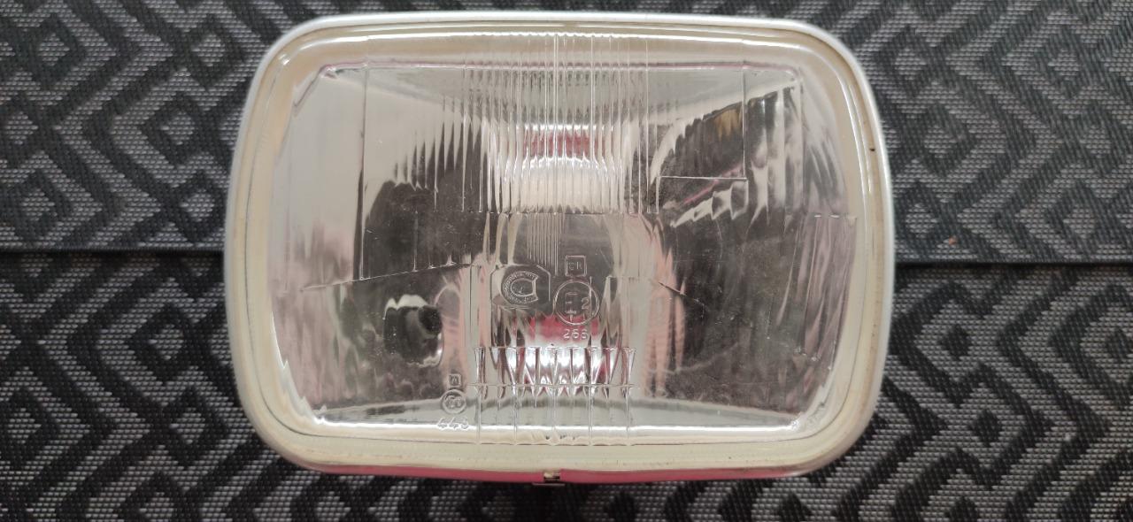 Phare cibié rectangulaire CITROEN 2CV LesAnciennes.com