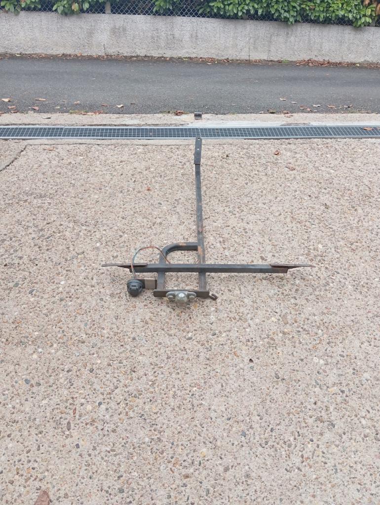 Attelage remorque pour PEUGEOT 104 LesAnciennes.com
