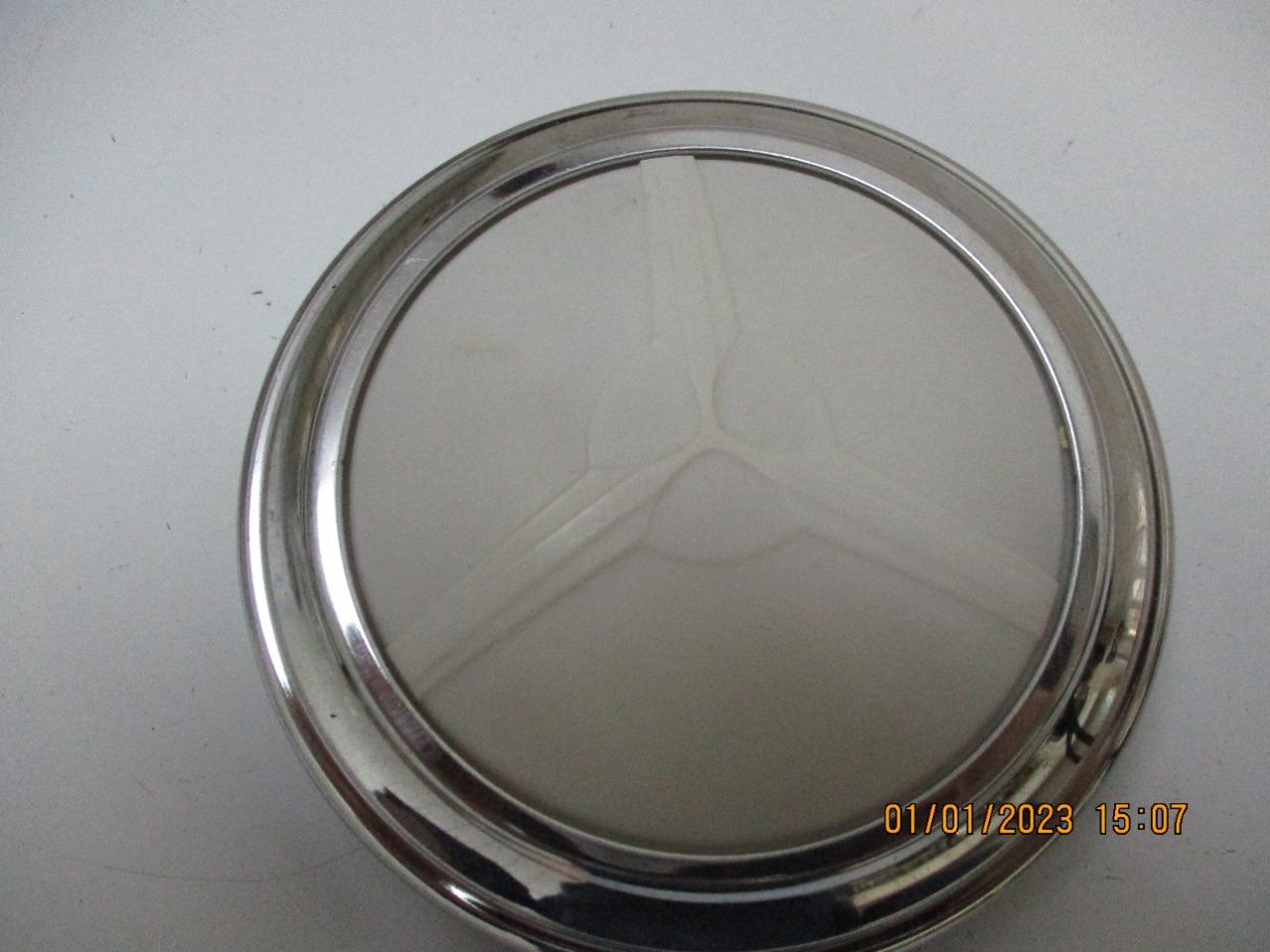 Plafonnier voiture ancienne LesAnciennes.com