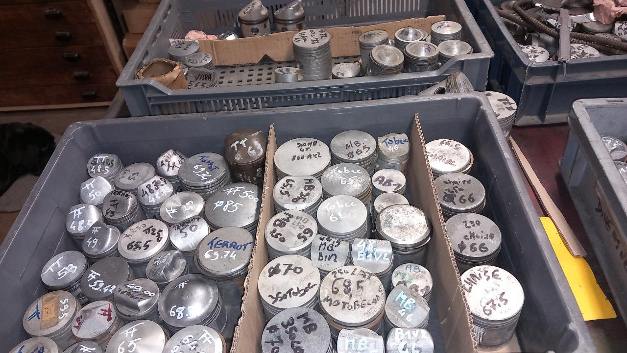 Pistons CHAISE 250 250 LesAnciennes.com