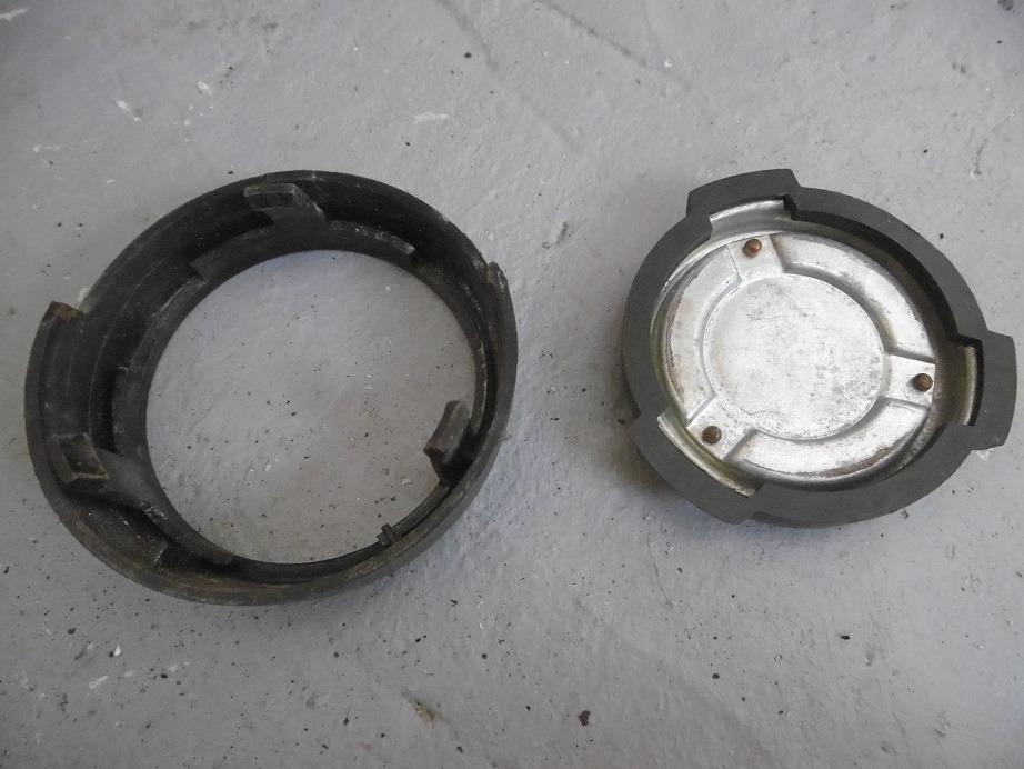 Centre de volant LANCIA Fulvia 3 - 1300 S LesAnciennes.com