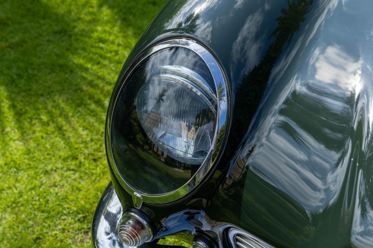 ASTON MARTIN DB6 MKI - 1966 LesAnciennes.com