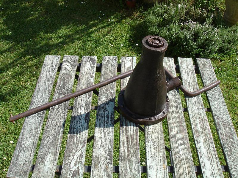 Cric de levage en acier lourd véhicule ancien LesAnciennes.com