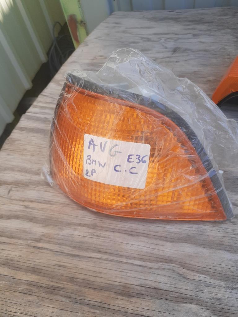 Clignotant BMW 316 E36 coupé LesAnciennes.com