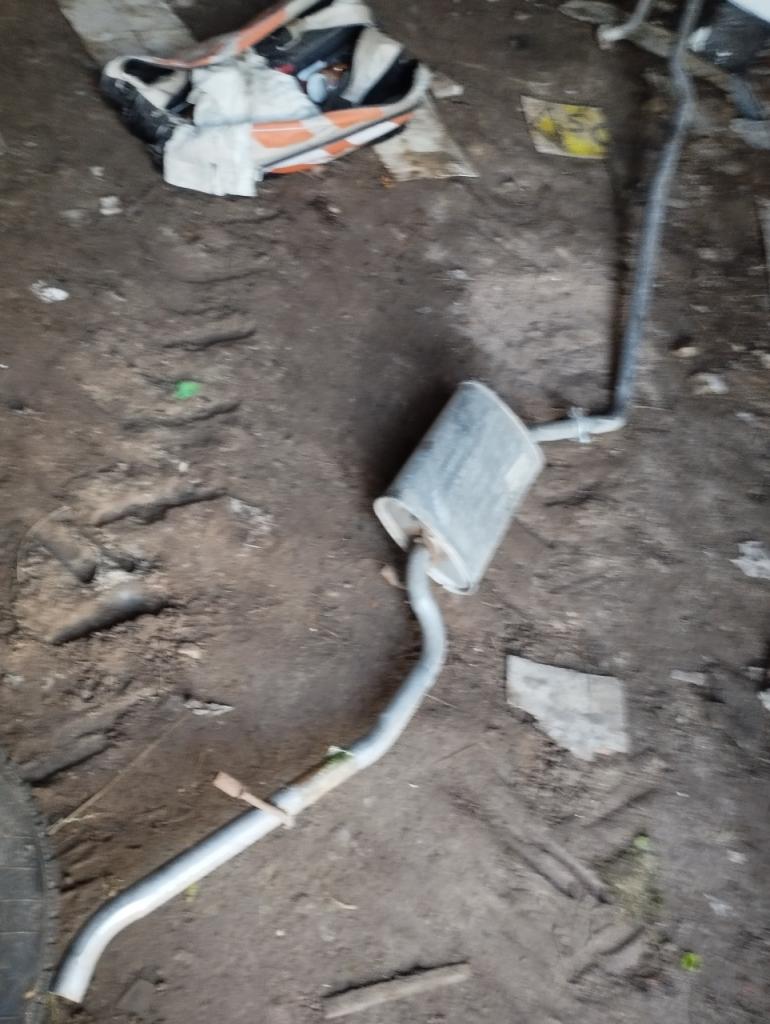 Ligne d'échappement Ford Fiesta LesAnciennes.com