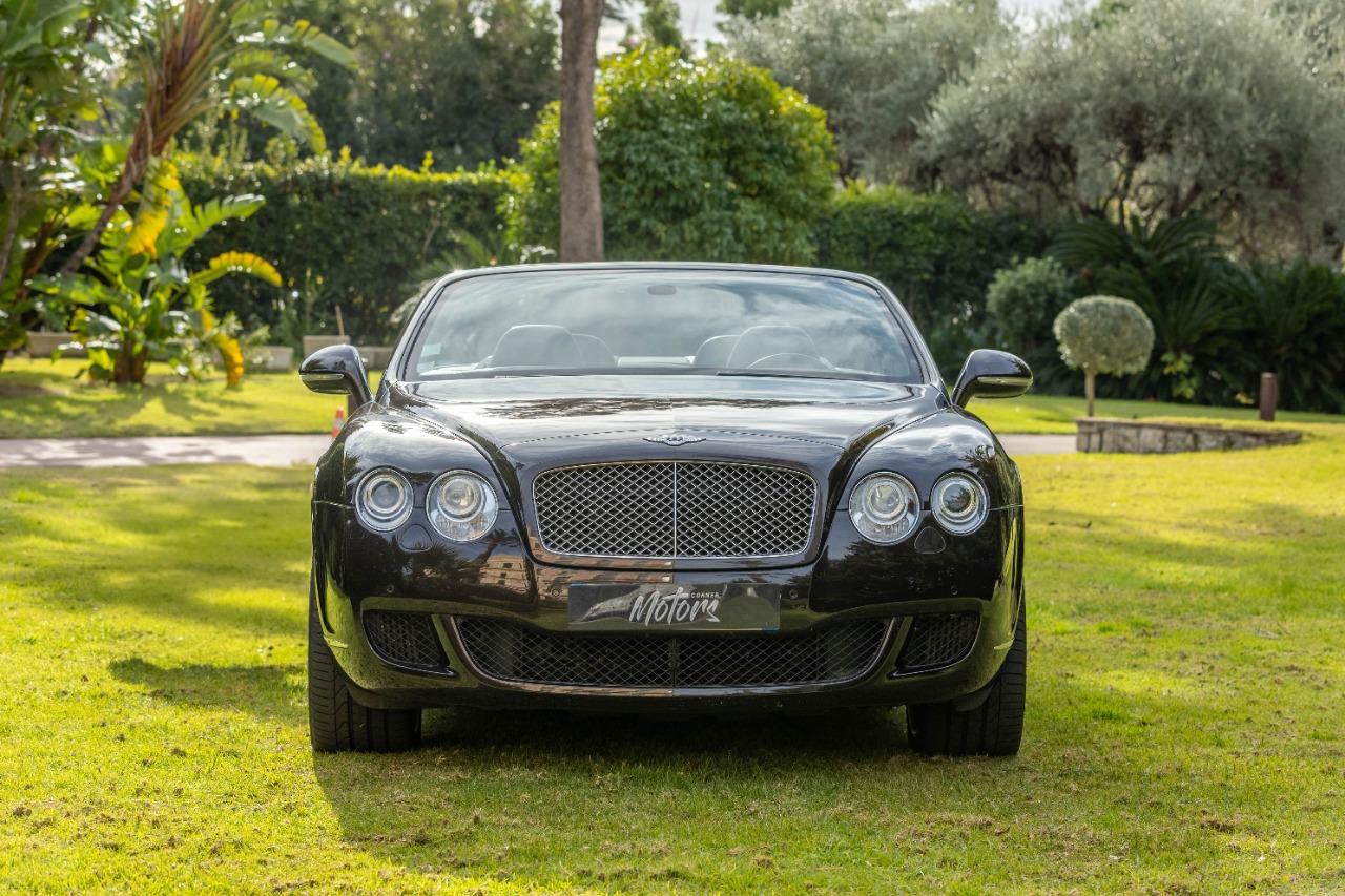 BENTLEY Continental GTC W12 LesAnciennes.com