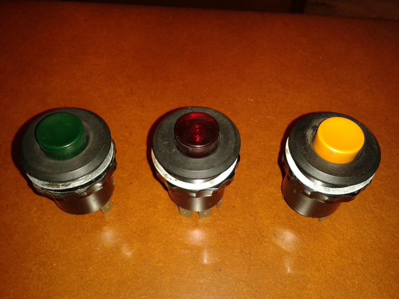 Contacteur BMW 02, coupé E3 et berlines E8 et E3 LesAnciennes.com