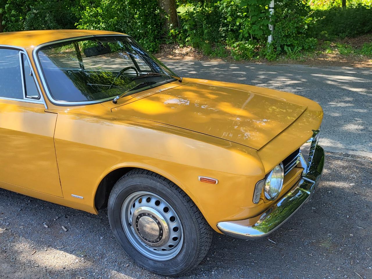 ALFA ROMEO Giulia Sprint Veloce 1600 - 1967 LesAnciennes.com