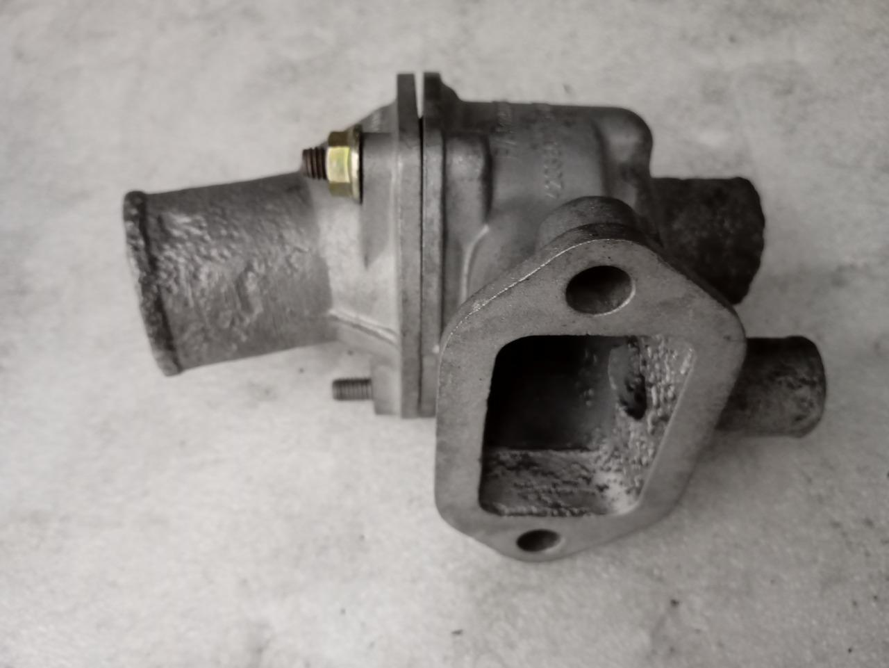 Thermostat pour Ferrari Dino 246 LesAnciennes.com