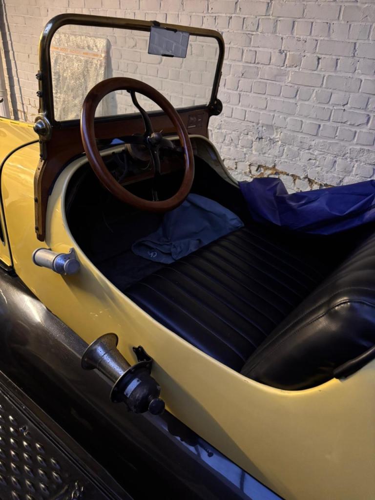 FORD T - 1922 LesAnciennes.com