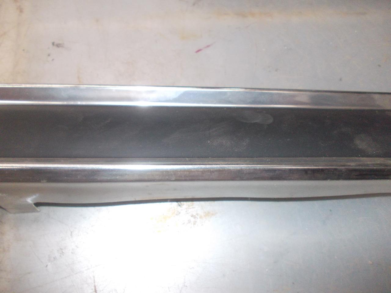 Bandeau de coffre RENAULT 16 (R16) TS LesAnciennes.com