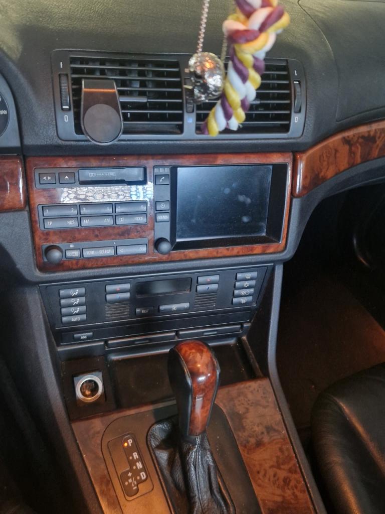 BMW 525 523IA pack luxe - 1999 LesAnciennes.com