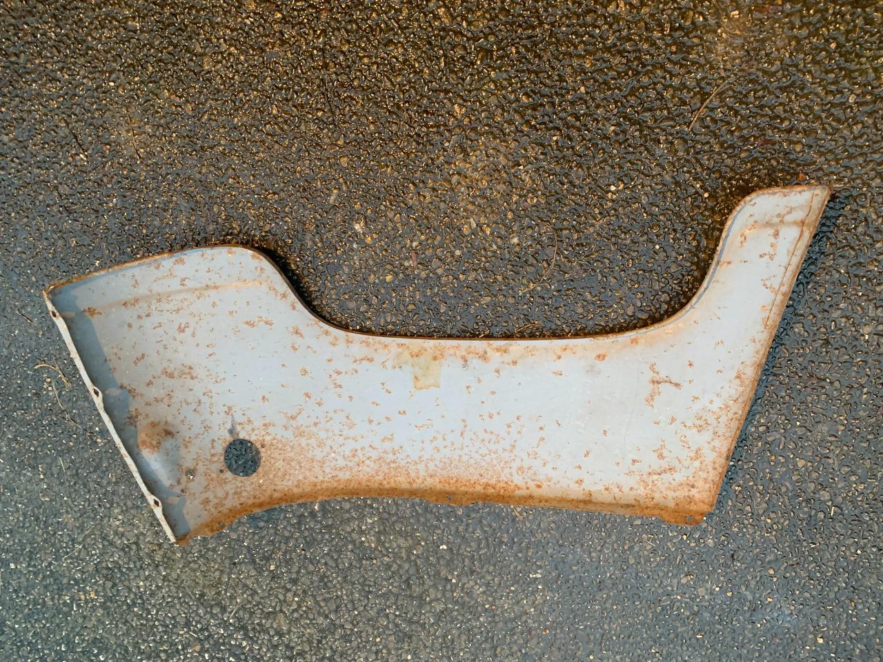 Aile RENAULT 4L (R4L) LesAnciennes.com