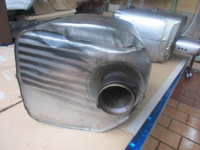 Silencieux d'échappement arrière pour Ferrari 456 LesAnciennes.com
