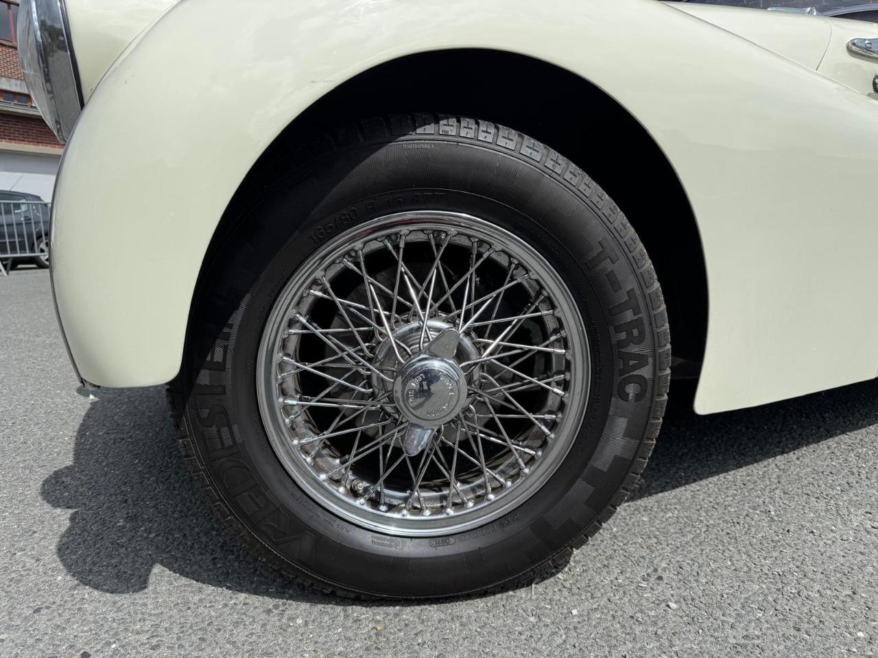 TRIUMPH TR3 " Petite bouche 2.0 - 1957 LesAnciennes.com
