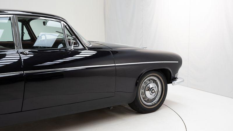 JAGUAR 420 G - 1969 LesAnciennes.com