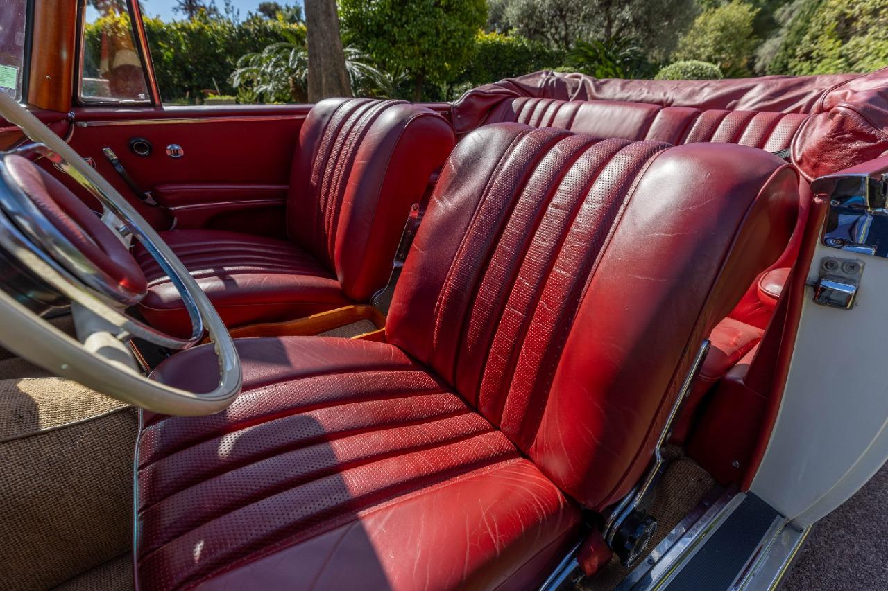 MERCEDES 220 SE Cabriolet - 1963 LesAnciennes.com