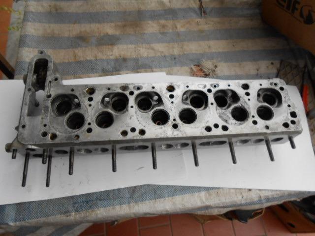 Culasse pour Mercedes 220 SE Type M127 LesAnciennes.com