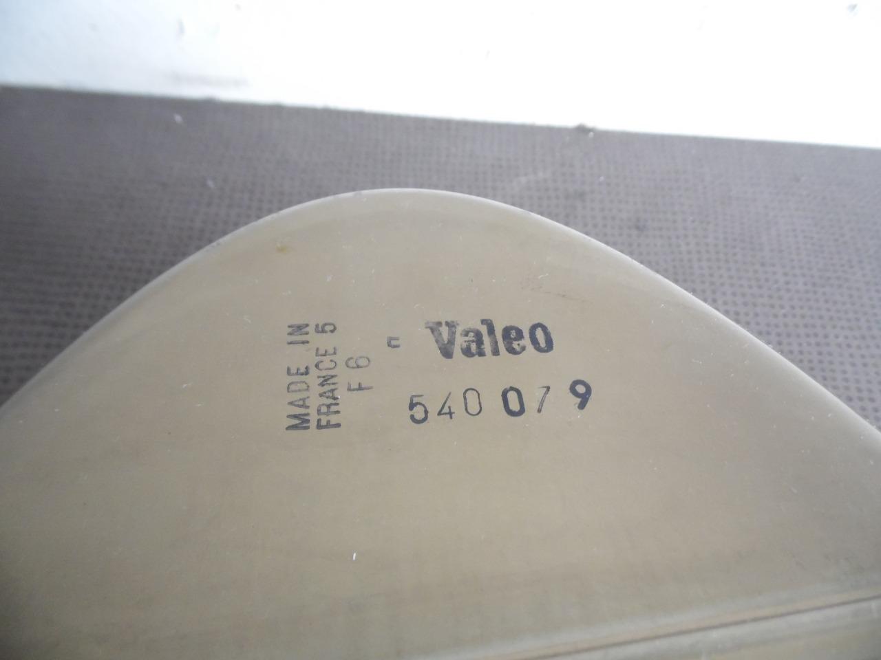 PHARE DROIT DUCELLIER VALEO 540079 PEUGEOT 305 LesAnciennes.com