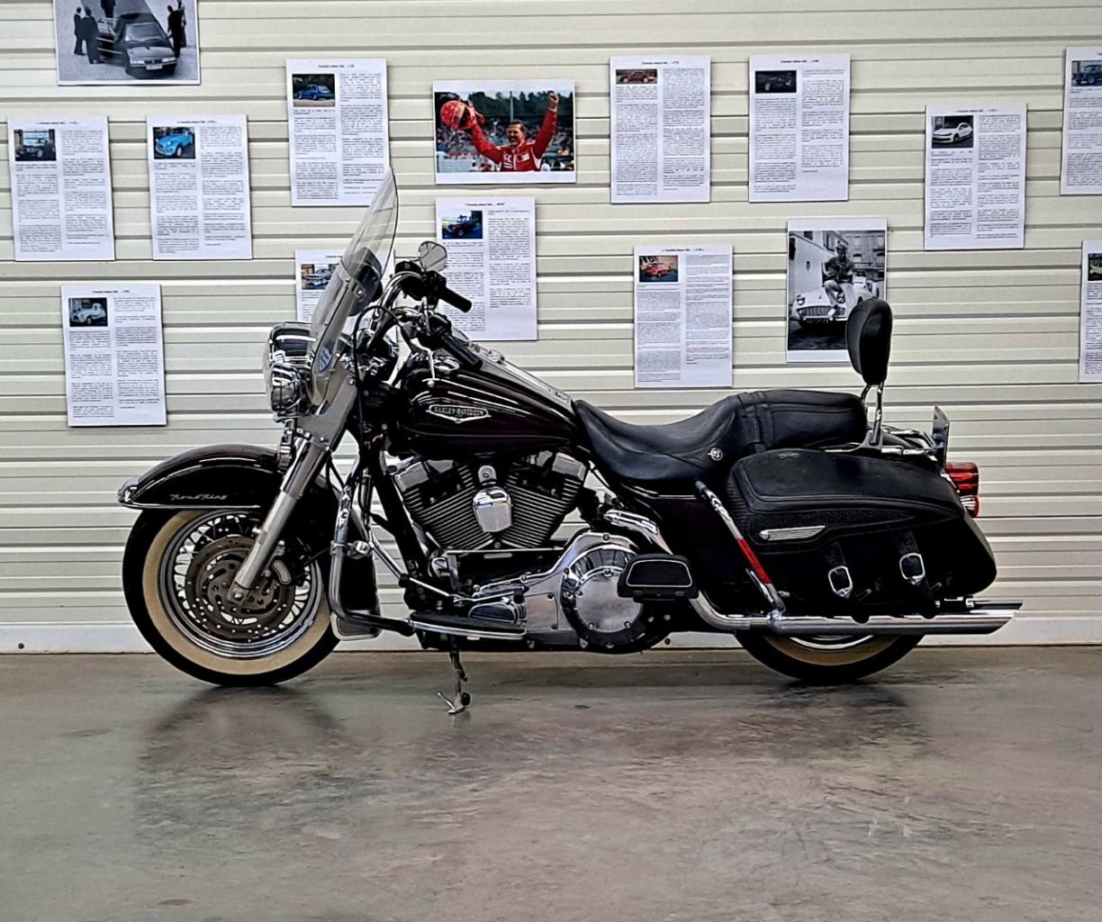 HARLEY DAVIDSON ROAD KING CLASSIC 1450CM3 - 2006 LesAnciennes.com