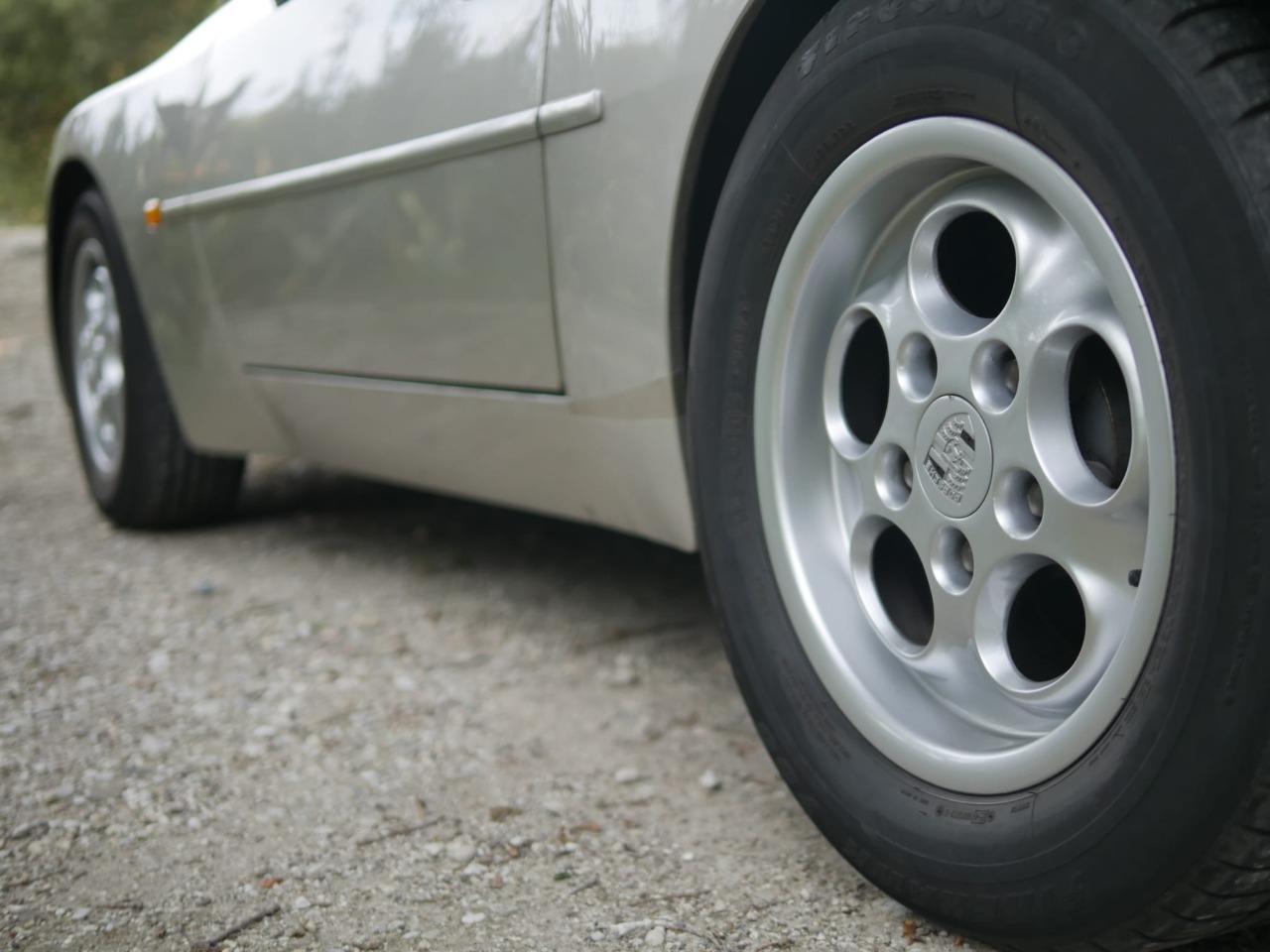 PORSCHE 944 2,7L - 1989 LesAnciennes.com