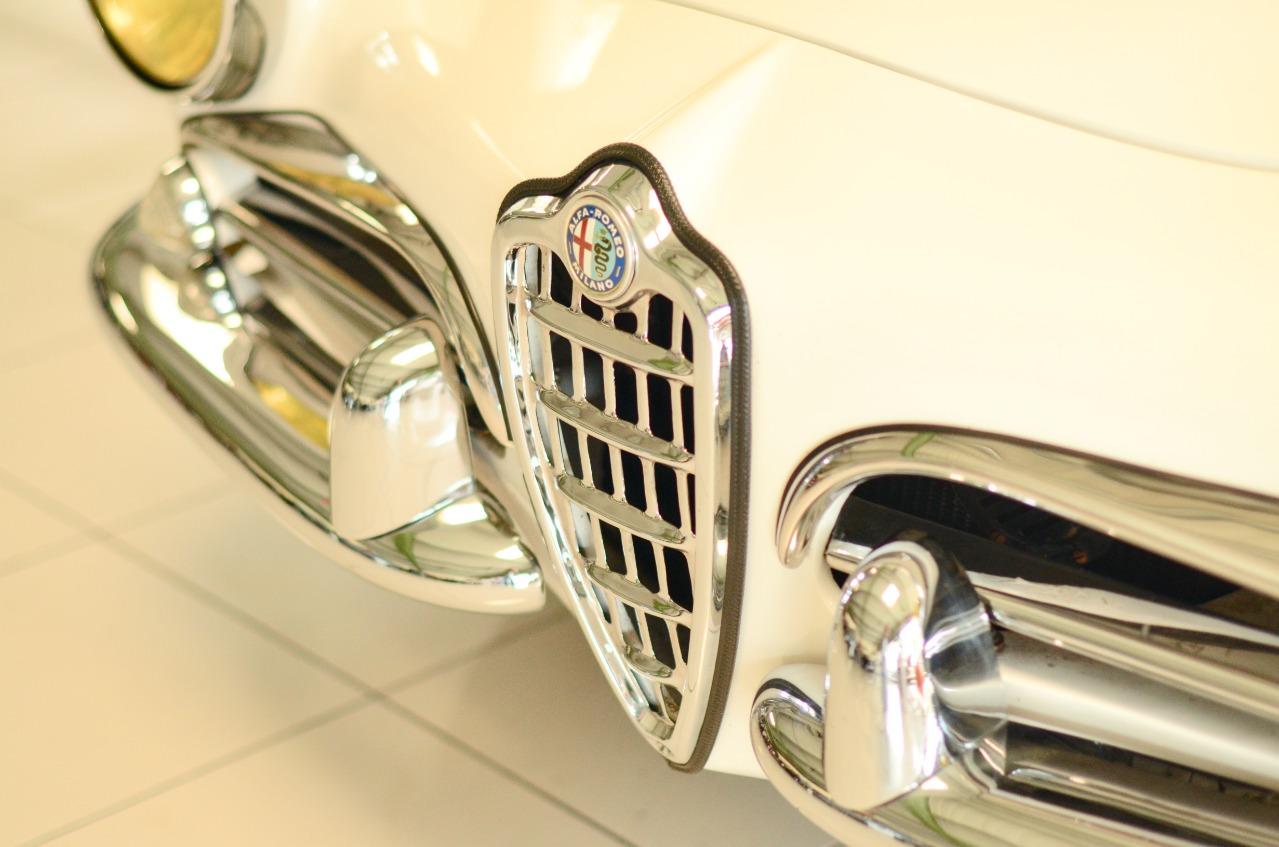 1963 Alfa Romeo Giulia Spider Type 105, foto 12