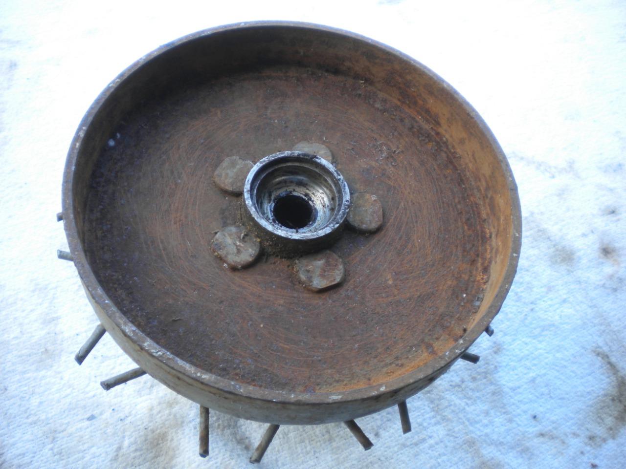 Pièces POUR MOTO ANCIENNE moyeu de roue a restaure LesAnciennes.com