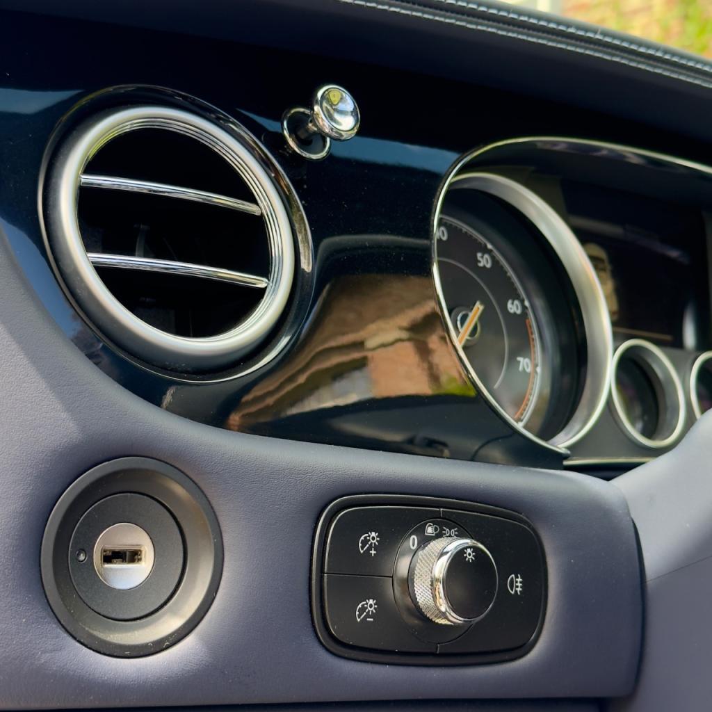 BENTLEY Continental GTC V8 LesAnciennes.com
