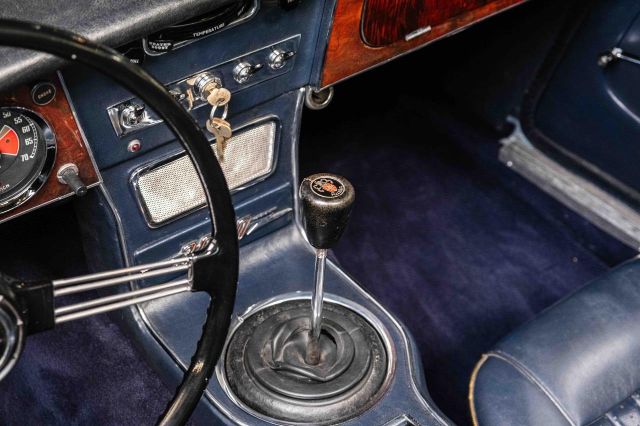 AUSTIN HEALEY 3000 MKIII BJ8 - 1965 LesAnciennes.com