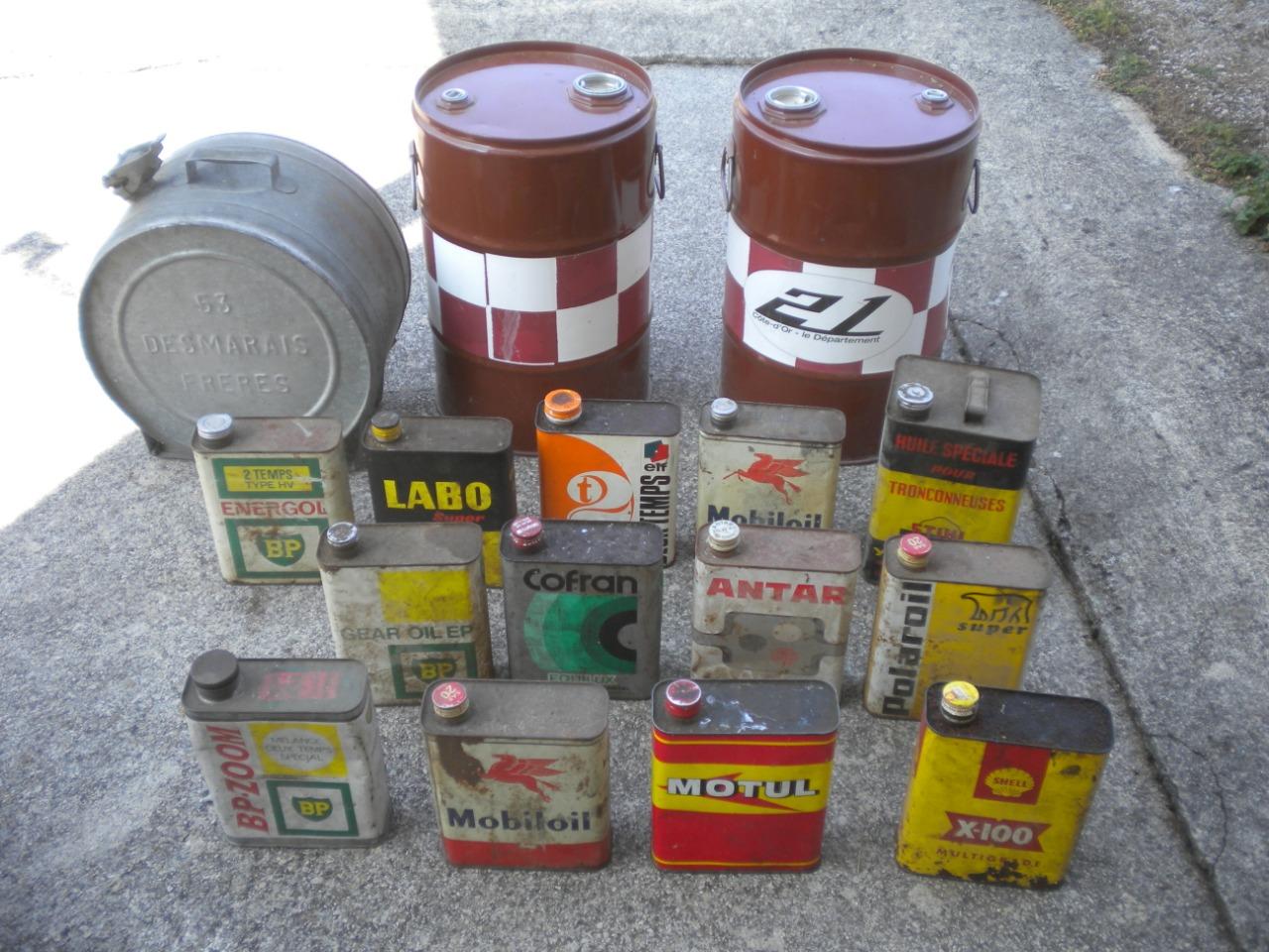 LOT 30 BIDONS huile essence moto automobile LesAnciennes.com