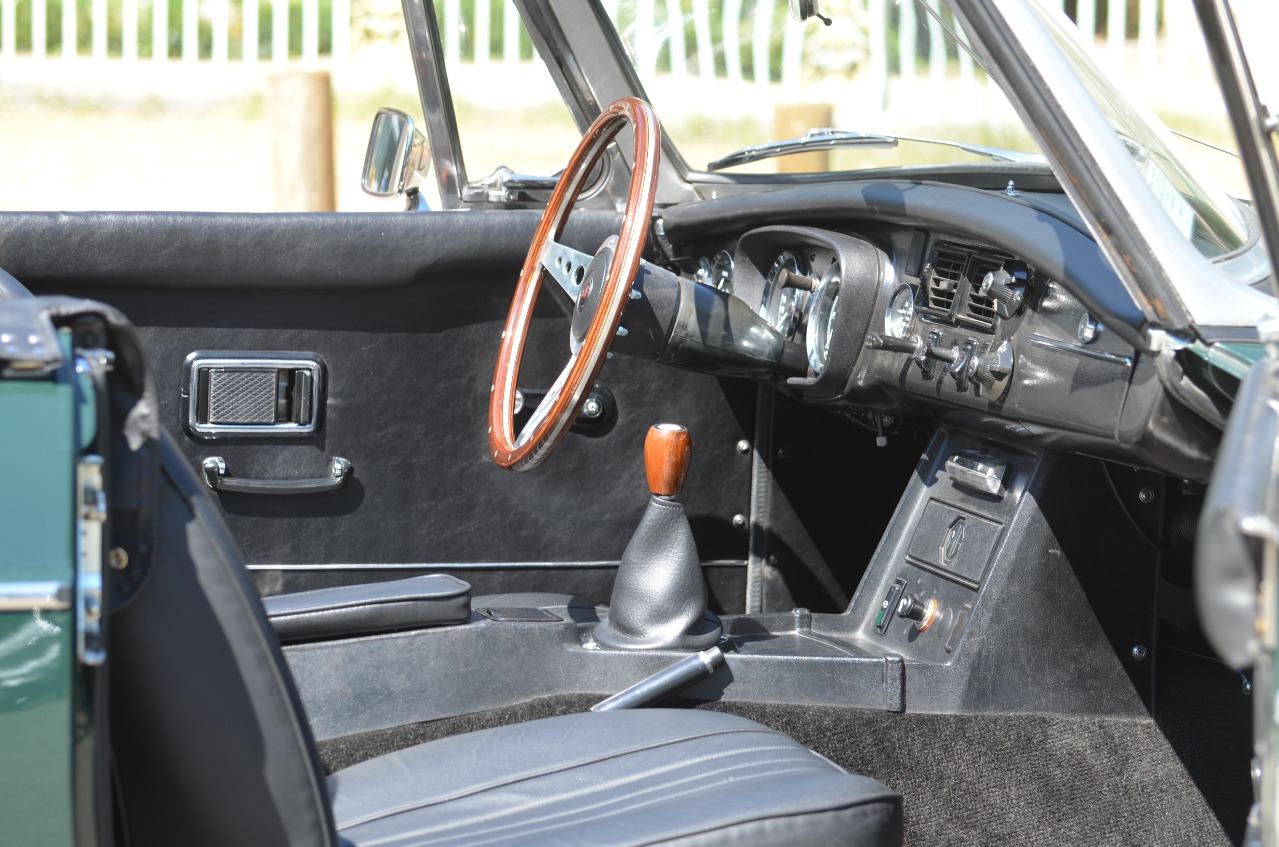 MG MGB Cabriolet - 1973 LesAnciennes.com