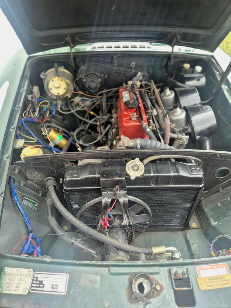 MG MGB GT - 1971 LesAnciennes.com