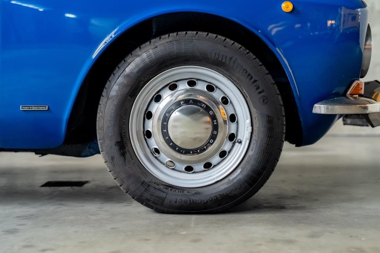 ALFA ROMEO 1750 GTVeloce série 2 - 1971 LesAnciennes.com
