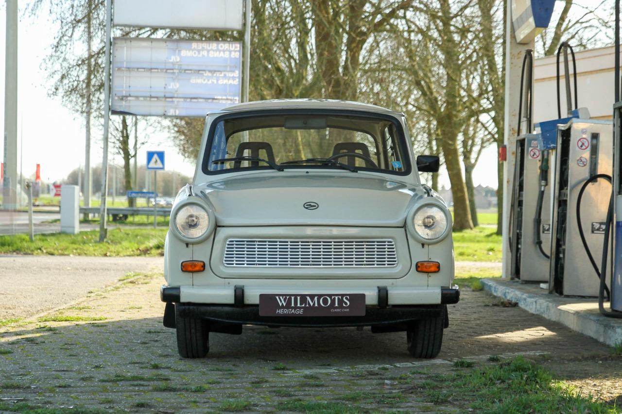 TRABANT 601 S - 1989 LesAnciennes.com