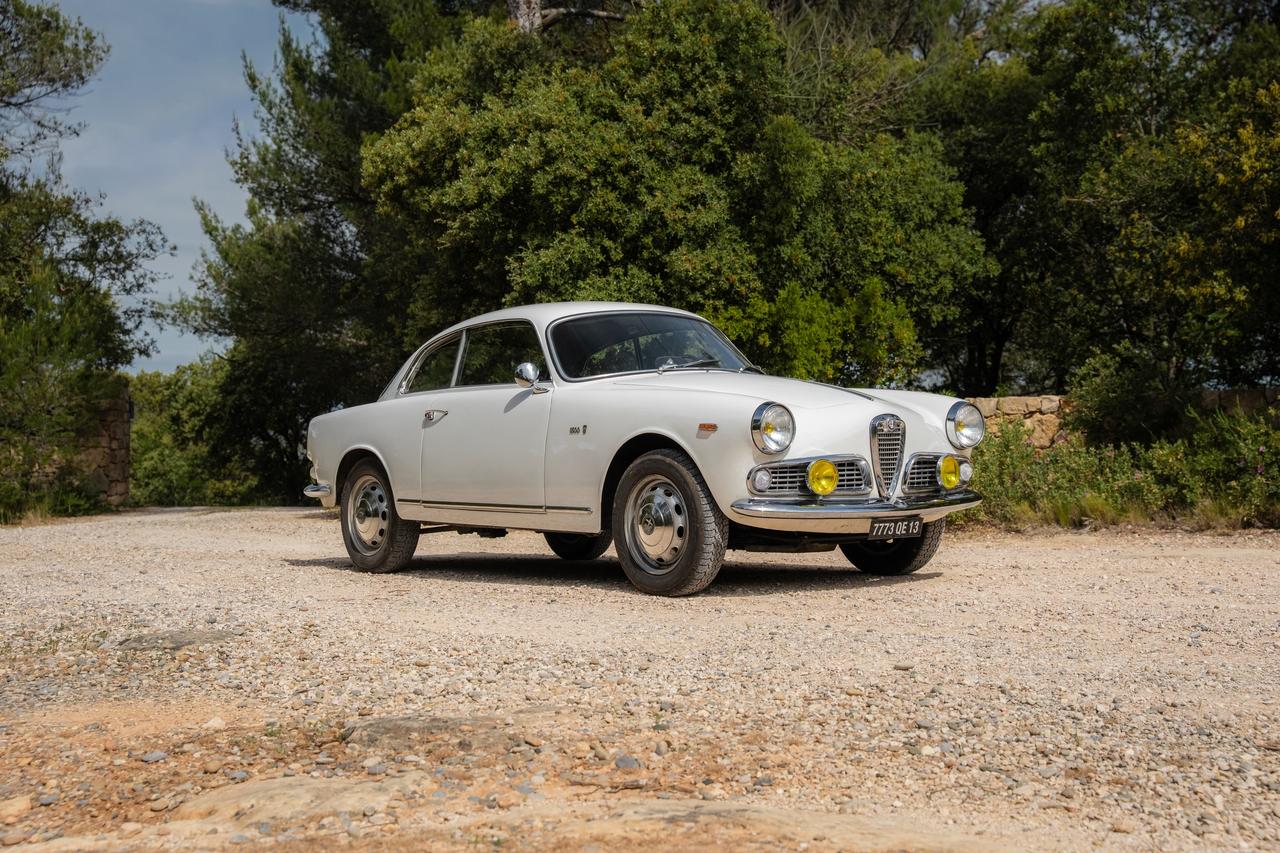 1965 Alfa Romeo Giulia Sprint 1600 LesAnciennes.com