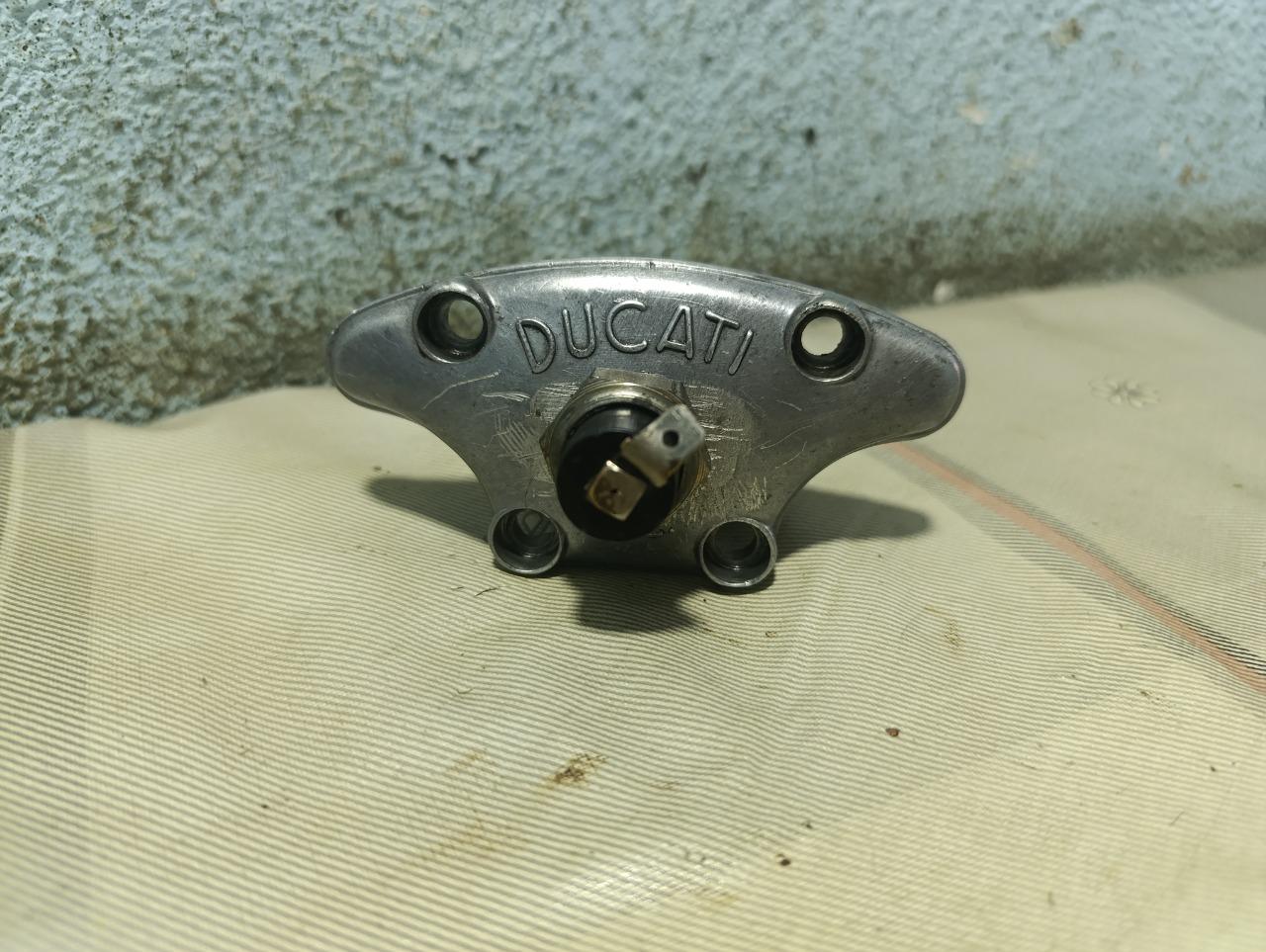 Joint de couvre-culasse DUCATI 250 350 450 LesAnciennes.com