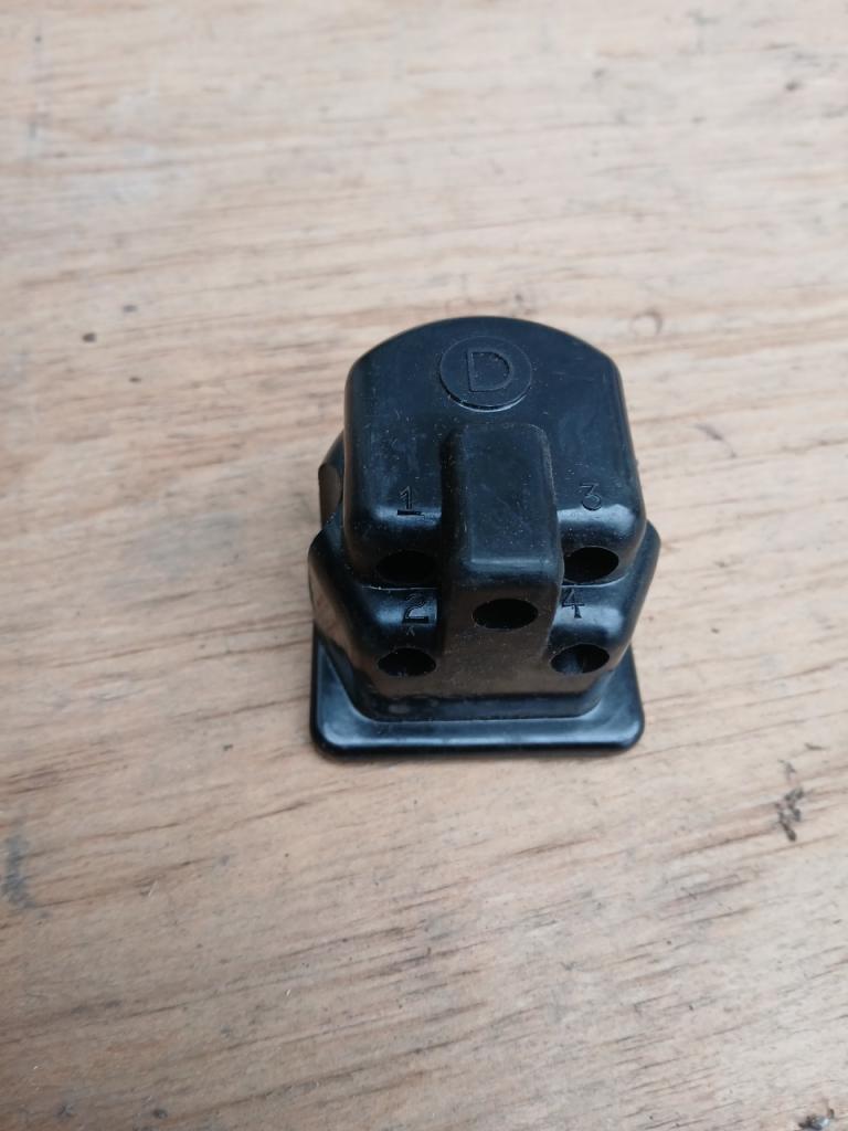 SIMCA 5 LesAnciennes.com