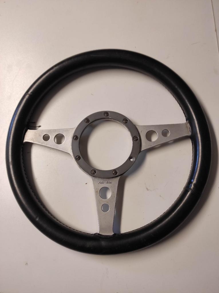 Volant RENAULT 8 (R8) LesAnciennes.com