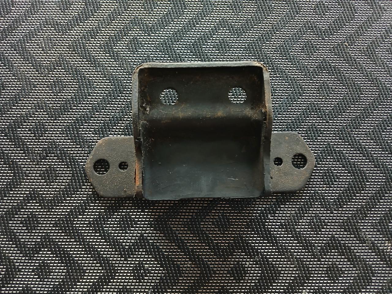 Support moteur SIMCA 1100 LesAnciennes.com