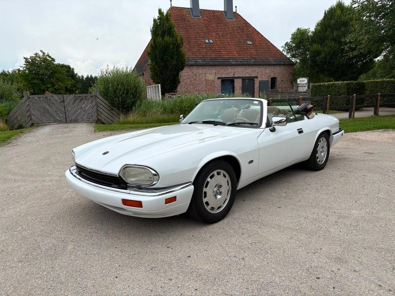 1996 Jaguar XJS 4.0 Convertible LesAnciennes.com