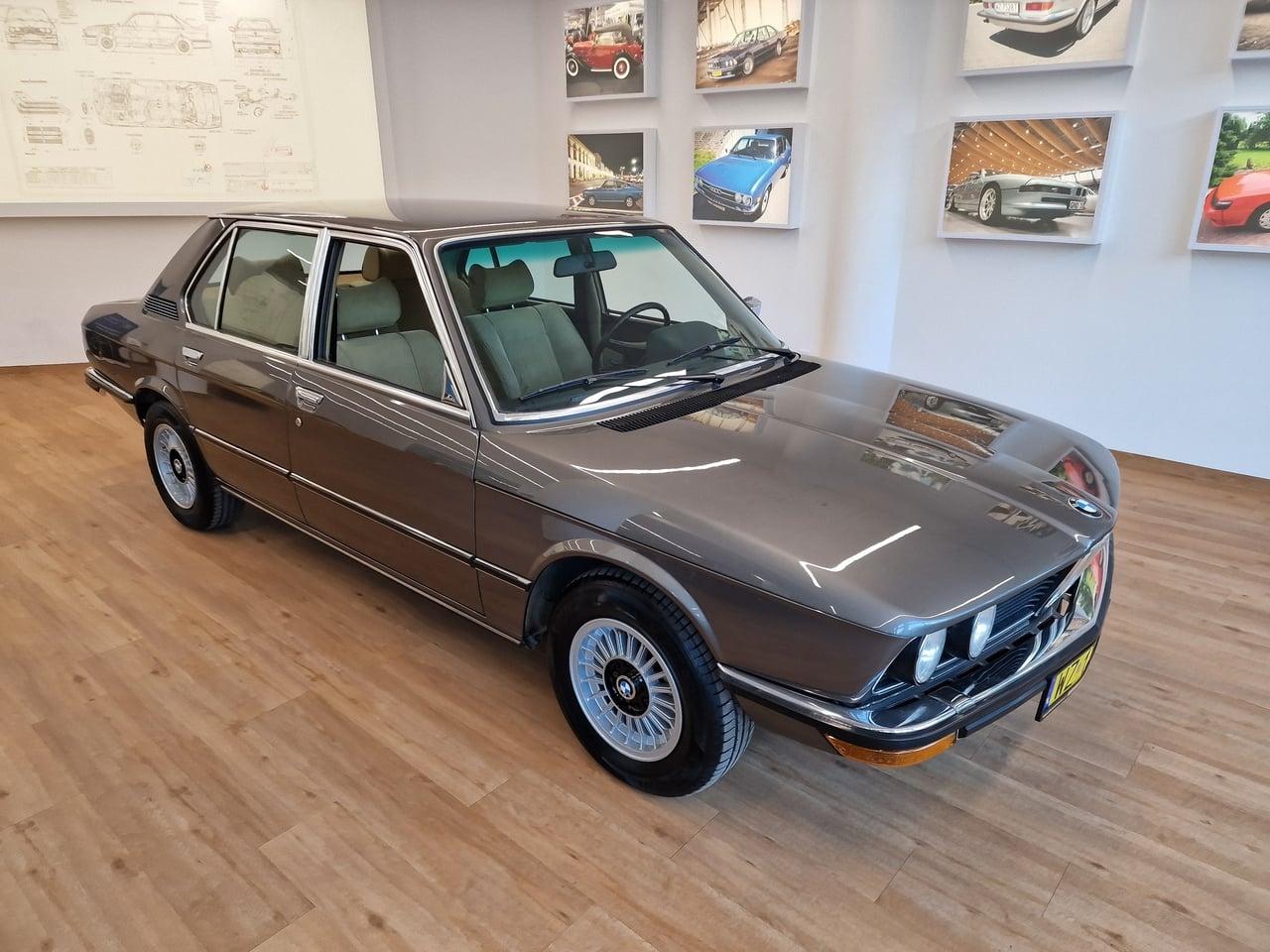 1980 BMW 528i E12 LesAnciennes.com