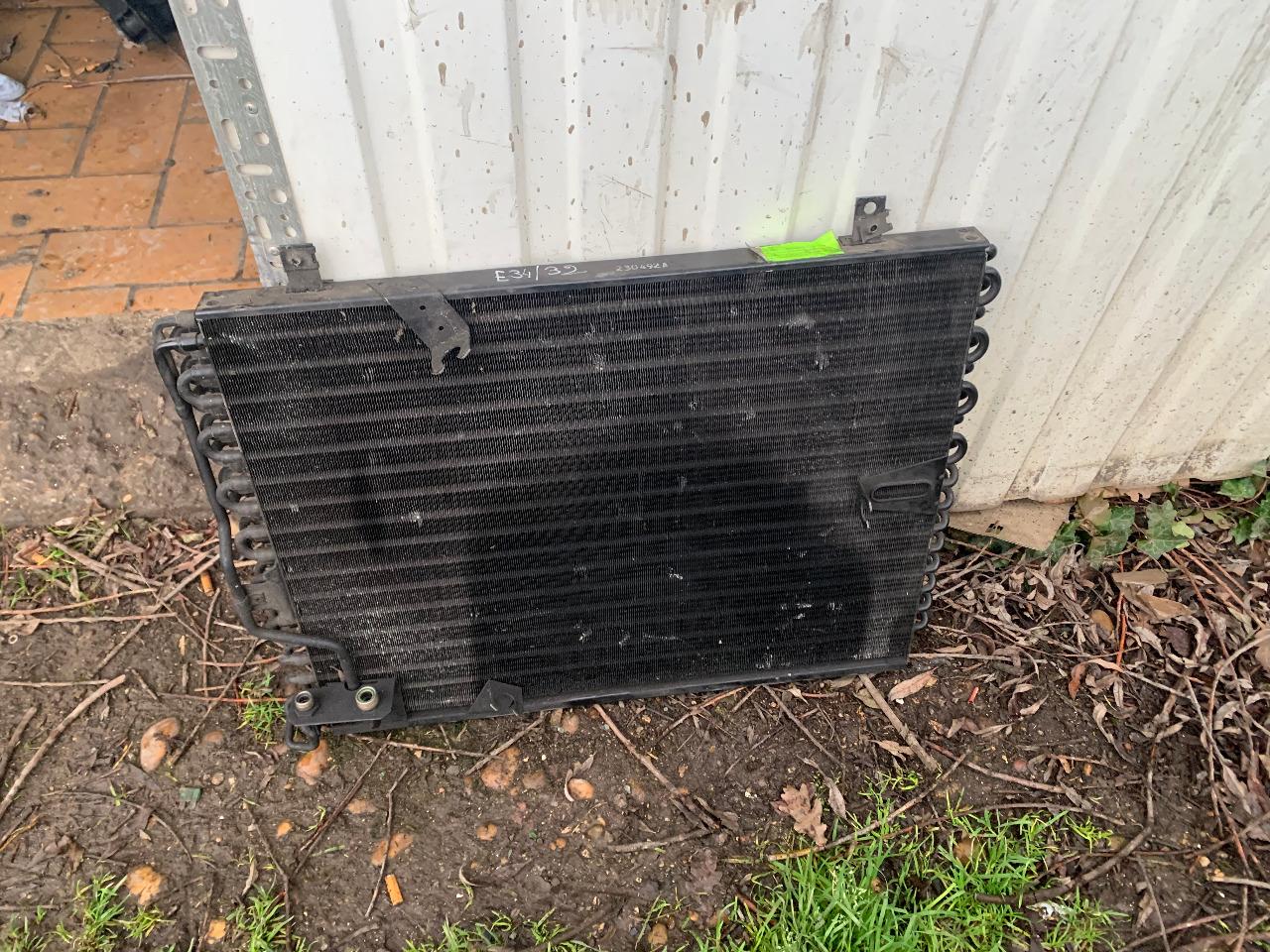 Radiateur climatisation BMW E32/34 LesAnciennes.com