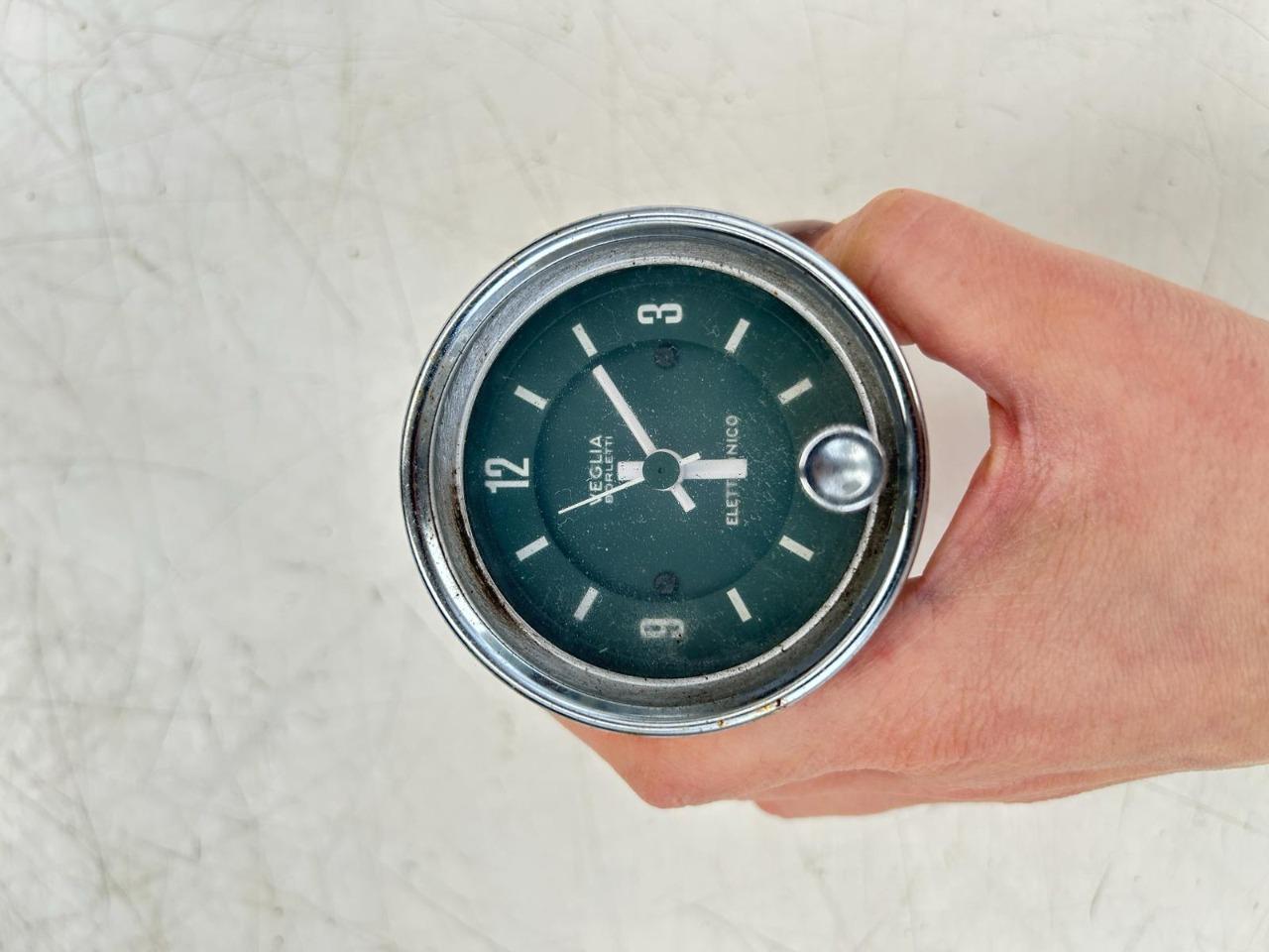 Horloge pour Maserati Indy et Ghibli LesAnciennes.com