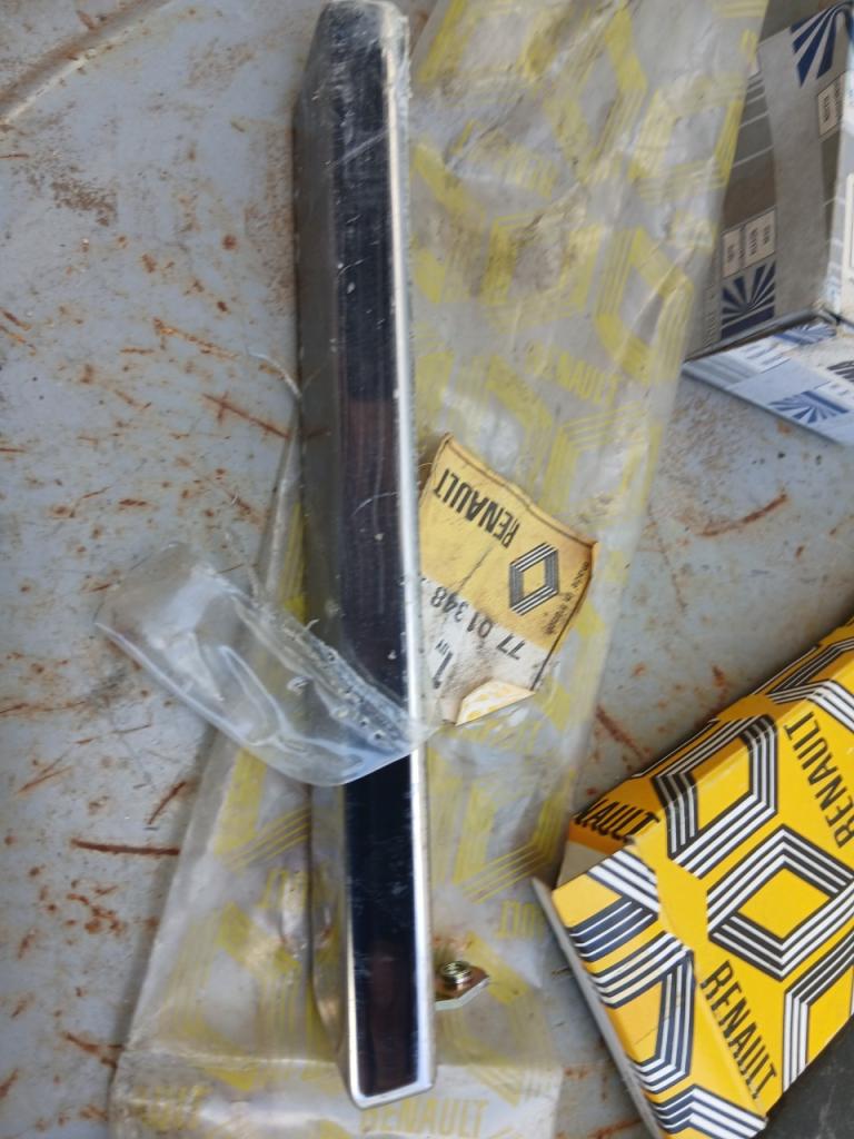 Poignée RENAULT 16 (R16) LesAnciennes.com