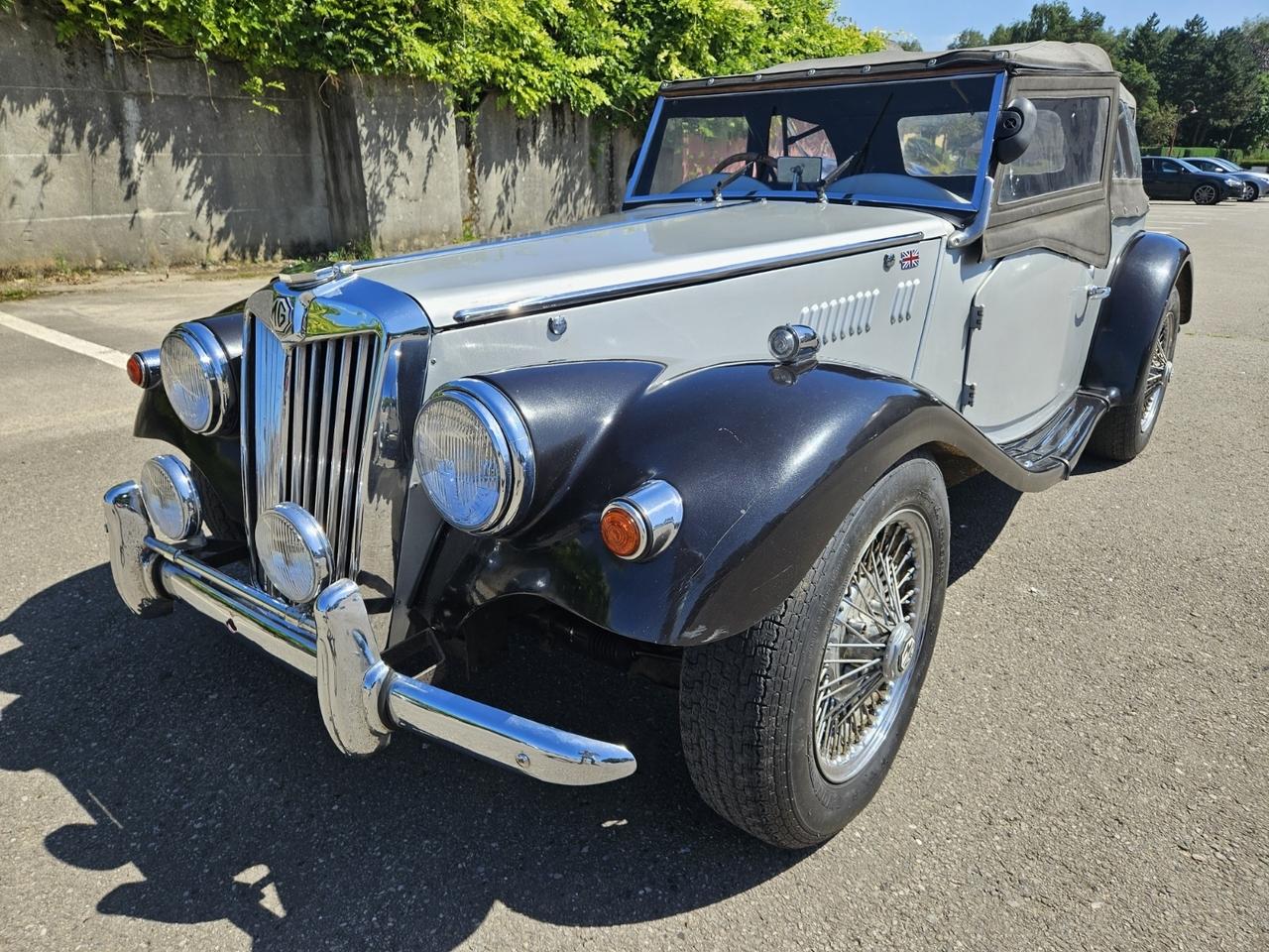 1979 MG TF Evocation LesAnciennes.com