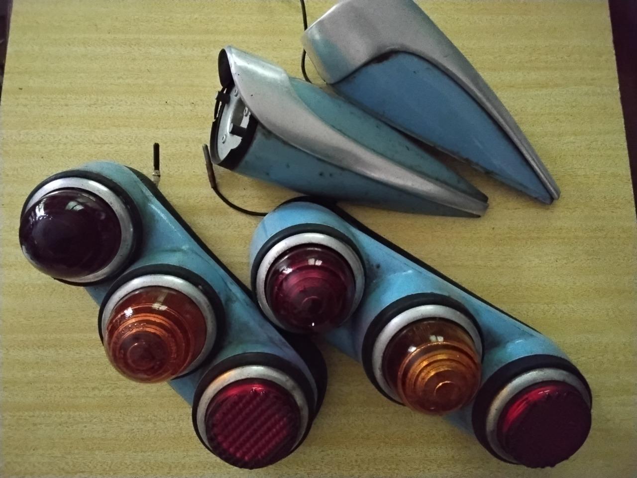 Feux PANHARD PL 17 break LesAnciennes.com