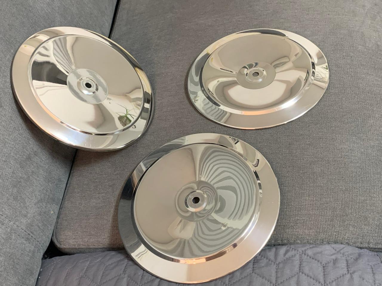 3 Enjoliveurs de roues chromés, Renault 8 , Renaul LesAnciennes.com