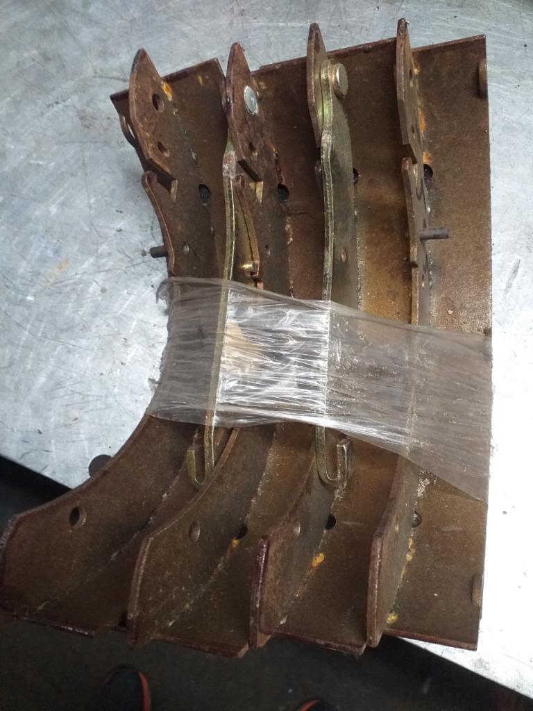 Mâchoires de freins PEUGEOT 505 LesAnciennes.com